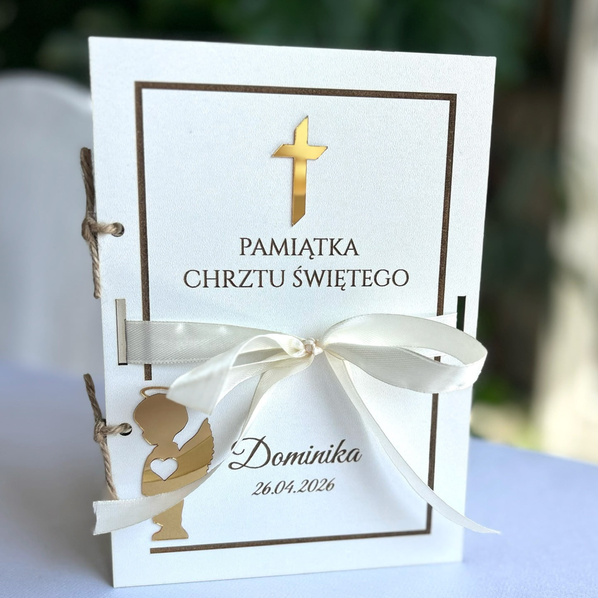 Personalizowana Pamiątka Chrztu Świętego Biało-Złota Grawer Kartka Chrzest