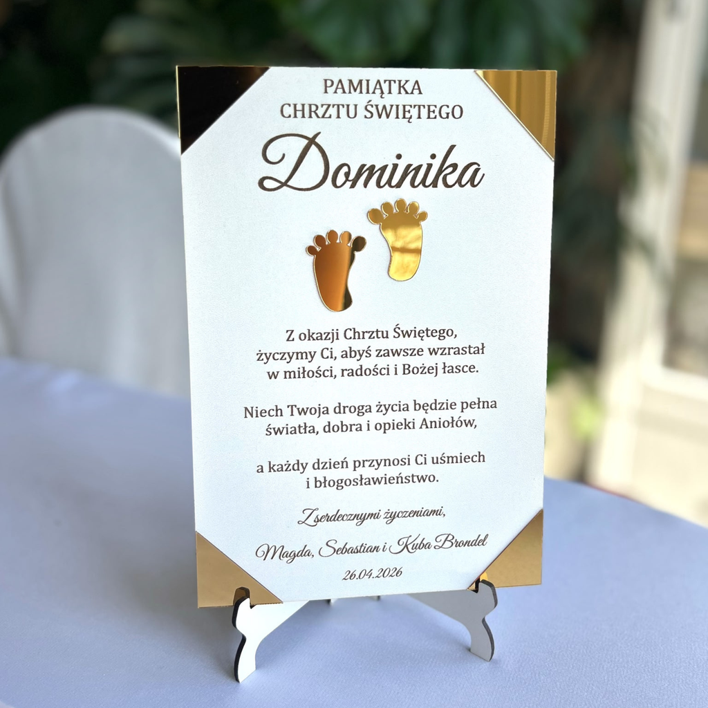 Personalizowana Pamiątka Chrztu Świętego ze stojakiem Biało-Złota Grawer
