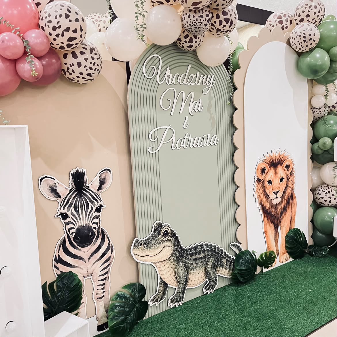 Dekoracje urodzinowe SAFARI lew zebra krokodyl HDF druk UV na ściankę