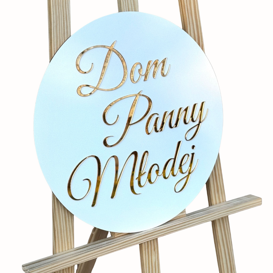 Tablica powitalna koło – "Dom Panny Młodej/Pana Młodego"