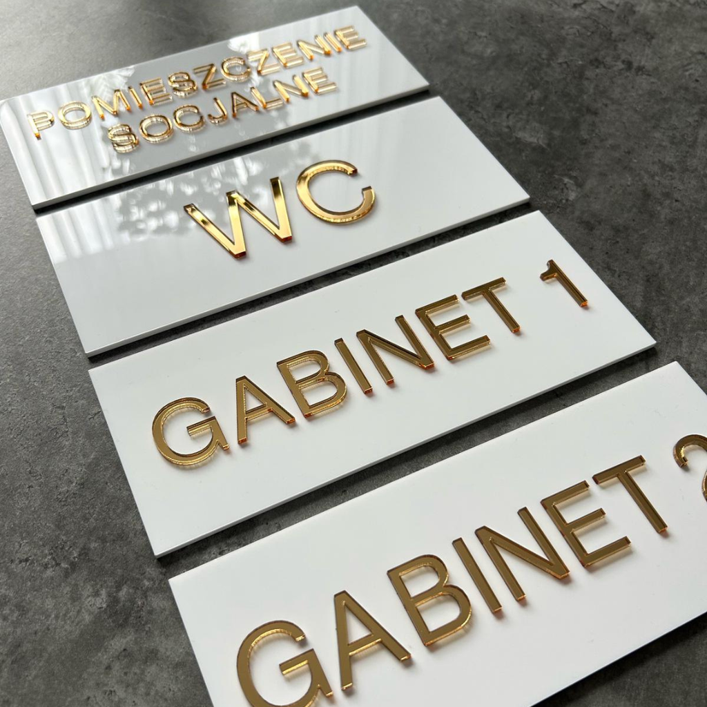 Tabliczka na drzwi WC – plexi biało-złota 25x10 cm