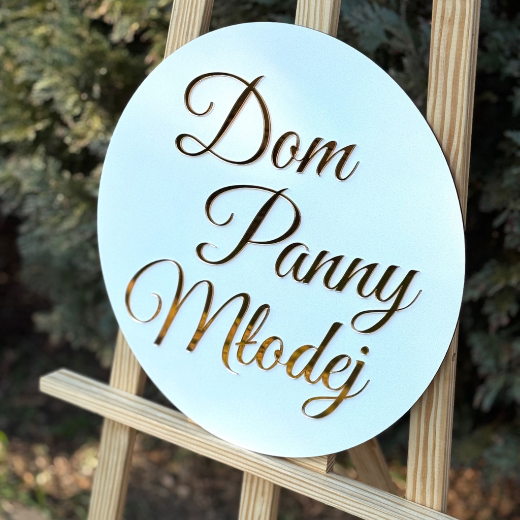 Tablica powitalna koło – "Dom Panny Młodej/Pana Młodego"